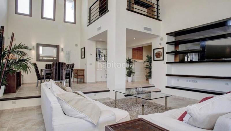 Foto 74a9cd4b-edd9-4843-8c66-a14f0638c459. Chalet fantástica villa en new golden mile en La Concha - Resina Golf Estepona