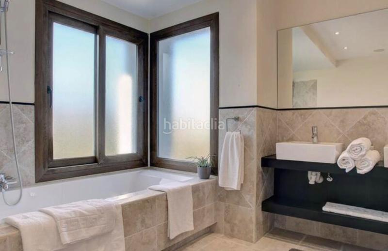 Foto c3a97fb6-cc3c-4901-a325-0db108241d2a. Chalet fantástica villa en new golden mile en La Concha - Resina Golf Estepona