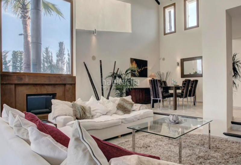 Foto d08b4e7c-bc9a-4f15-bb50-65a228fda755. Chalet fantástica villa en new golden mile en La Concha - Resina Golf Estepona