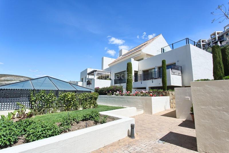 Foto 07ce91f4-7ca7-4e25-959b-851bdace3700. Lloguer apartament amb calefacció aparcament piscina a Benahavís