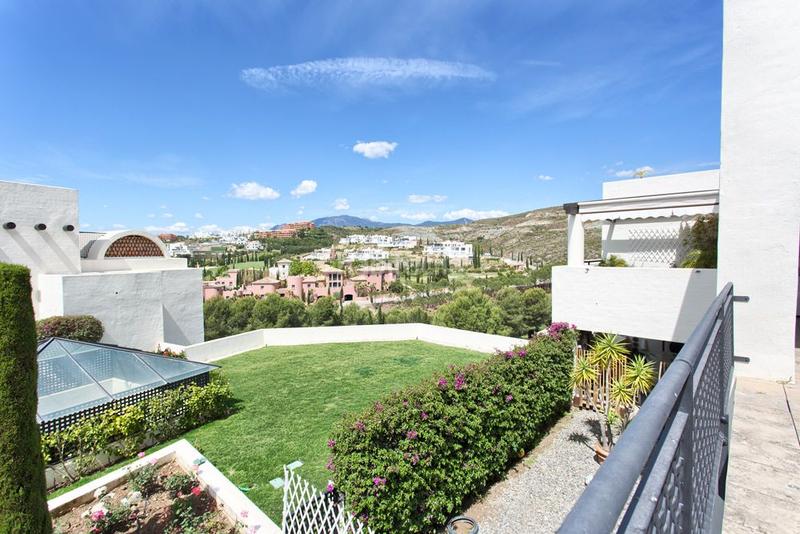 Foto 43dafb5e-a802-4e49-a069-d5f83e47d1ce. Miete appartement mit heizung parking pool in Montemayor - Marbella Club Benahavís