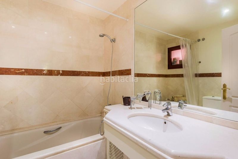 Foto 6afe870b-89de-46ab-a84b-cc0fa7ea9cd8. Apartamento en Romana Playa Marbella