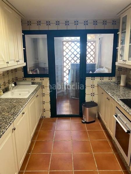Foto 2efe7fe2-5db4-4276-a0ec-e45060b5663d. Lloguer apartament a calle del priorato 10 a Nueva Atalaya Estepona