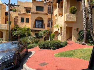 Lloguer Apartament a Calle del priorato 10. Apartamento planta media en alquiler en el campanario - estepona