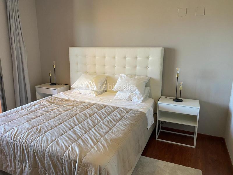 Foto 00ce43ad-2736-461f-b9ee-868ee48ea152. Alquiler casa adosada en calle torre bermeja 6 moderno adosado en alquiler en benahavis en Benahavís