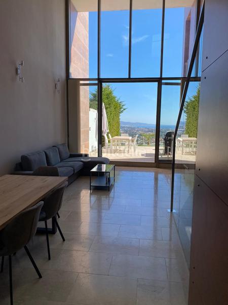 Foto bd8bc371-87e2-47c7-8a9f-32d1e51c9f7b. Alquiler casa adosada en calle torre bermeja 6 moderno adosado en alquiler en benahavis en Benahavís