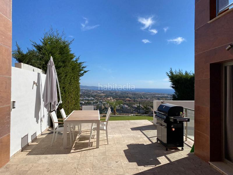 Foto d3a4c4f5-f514-4a82-b032-c5dfb947f526. Alquiler casa adosada en calle torre bermeja 6 moderno adosado en alquiler en benahavis en Benahavís