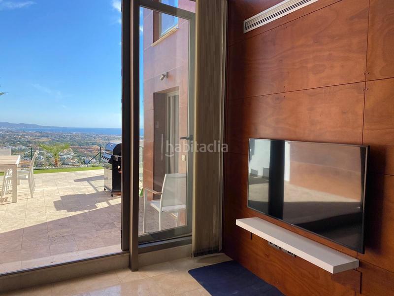 Foto e3f8c8bc-3387-4db5-9ab8-73213555ca47. Alquiler casa adosada en calle torre bermeja 6 moderno adosado en alquiler en benahavis en Benahavís