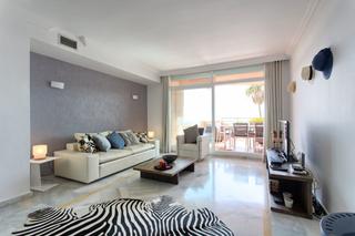 Piso en Avenida calderón de la barca. Apartamento muy bien situado en magna marbella. edificio de prim