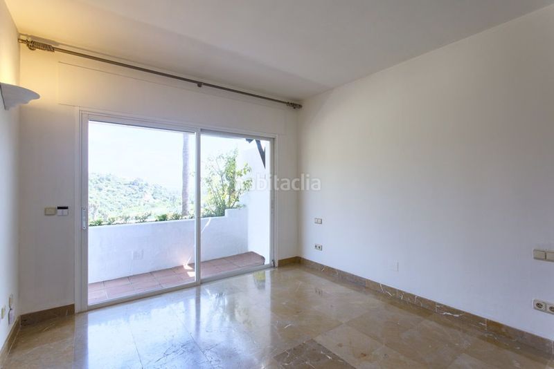 Foto 22145-img866-201533876. Dúplex en lomas de la quinta spacious duplex penthouse. south facing with views to la quinta golf, the sea and the mountains. close to all amenities. ready to move in. en Benahavís