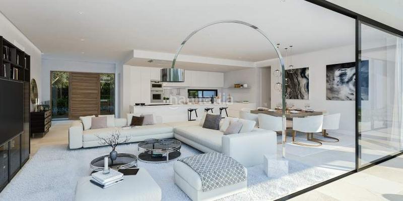 Foto 0180bf88-0a1d-40d9-84fc-fb2847c94a30. Affitto chalet in carretera a-7s 2 in Cabopino - Artola Marbella