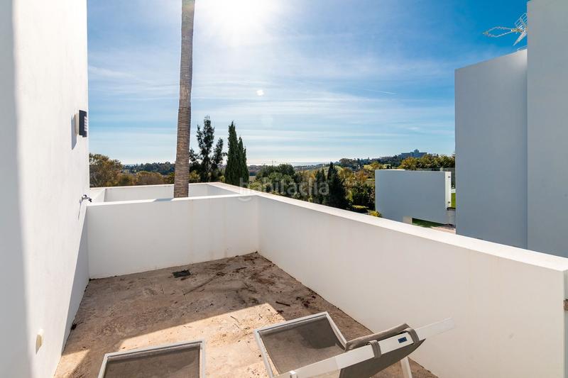 Foto 0a372779-60c0-4add-a96f-d57fb87a72fd. Lloguer xalet amb calefacció aparcament piscina a Estepona