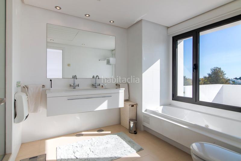 Foto 1fef9344-1831-4717-a4d1-4bd0bd64f3dc. Lloguer xalet amb calefacció aparcament piscina a Estepona