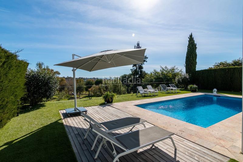 Foto bdd5e9c4-366f-49ac-aa1d-469cefb7c50e. Rent chalet with heating parking pool in Nueva Atalaya Estepona