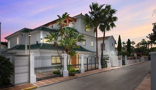 Chalet à Bulevar alfonso hohenlohe 372