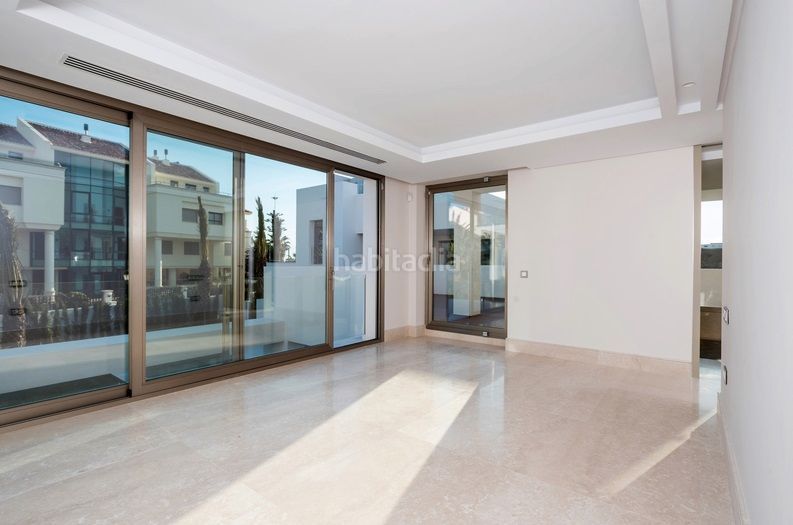 Foto 7f7d3281-06b1-4208-a135-a90e378e6999. Xalet a n/a a Playa de la Fontanilla Marbella