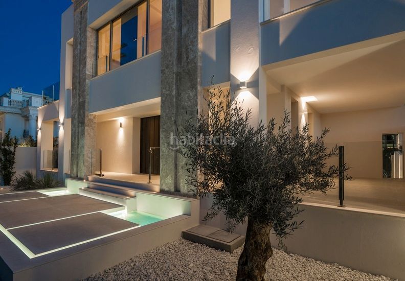 Foto c97727c0-b007-4bb1-9bd7-61fe37a33621. Xalet a n/a a Playa de la Fontanilla Marbella