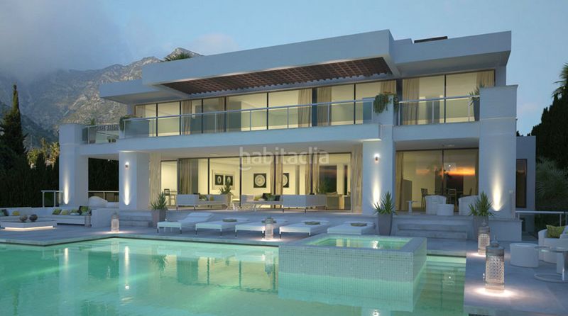 Foto d39cce41-7eb8-4c66-b98d-13fc89ebb02c. Chalet with heating parking pool in Sierra Blanca Marbella