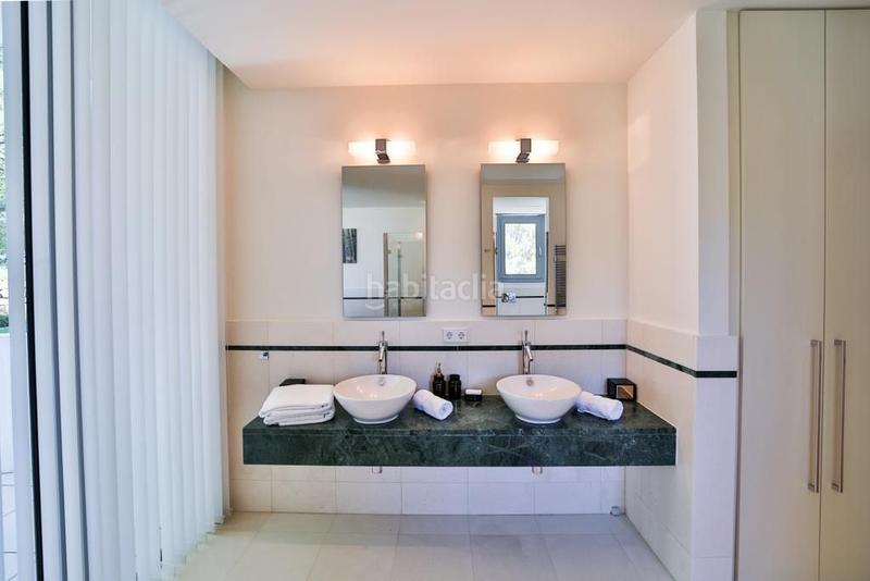 Foto 03f746fd-bab2-46c4-a473-681f2ef558b0. Lloguer casa a calle sierra blanca 184 a Nagüeles Alto Marbella