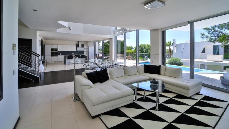 Foto 74dcbc55-1dd3-4878-bc69-6ebf98025046. Location maison dans calle sierra blanca 184 dans Nagüeles Alto Marbella