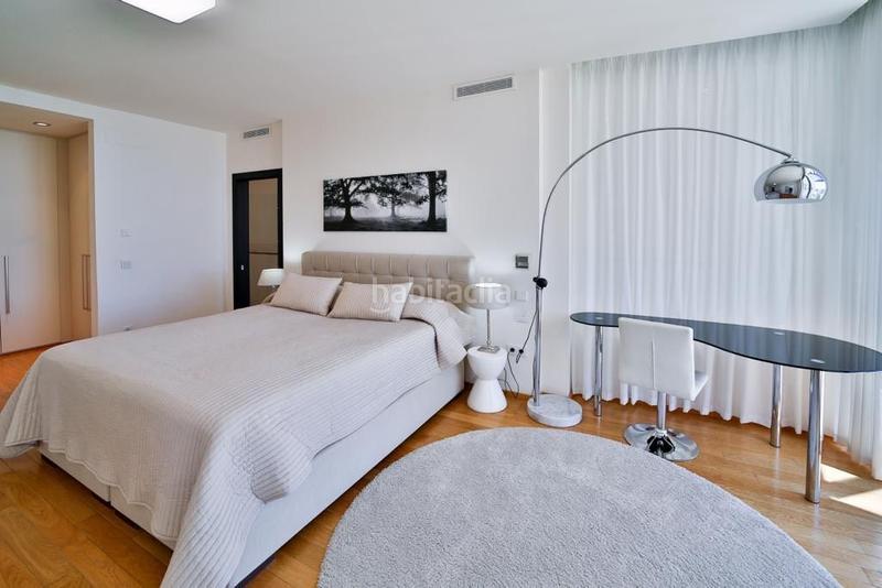 Foto 14062d01-73bd-445a-8a7b-eaaadd313dc5. Miete haus in calle sierra blanca 184 in Nagüeles Alto Marbella