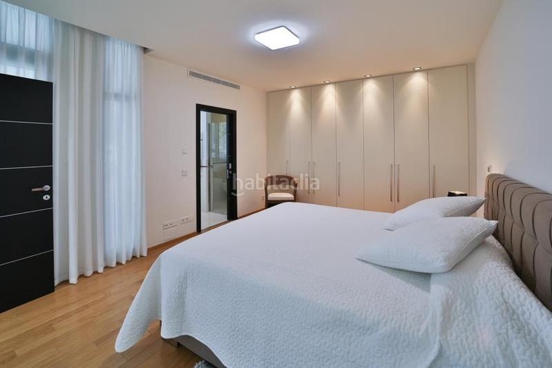 Foto d2696509-4955-49ef-9ce0-fca70a4e896e. Miete haus in calle sierra blanca 184 in Nagüeles Alto Marbella