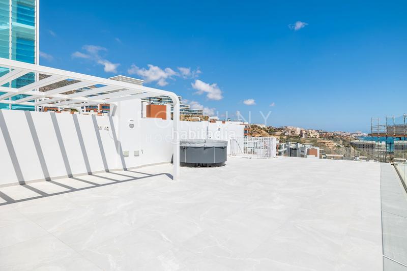 Foto 7132669f-d588-4d1a-9d9f-50abab4d115d. Dachwohnung mit parking pool in Los Boliches Fuengirola