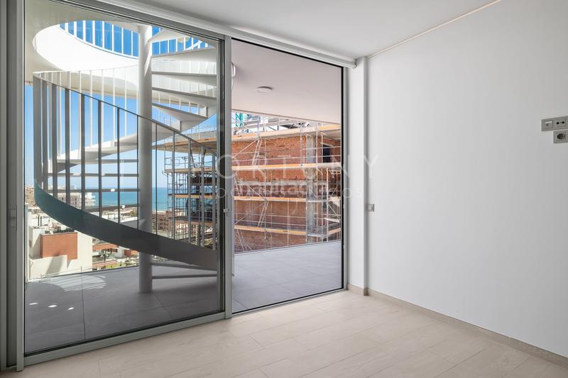 Foto 1e725400-98d0-442b-b225-56f493e4bce5. Penthouse with parking pool in Los Boliches Fuengirola