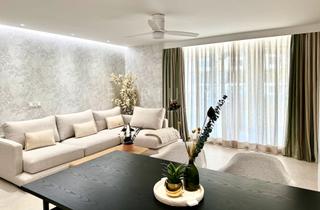 Pis en Avenida duque de ahumada 2. Apartamento con vistas al mar y al puerto deportivo, moderno y r