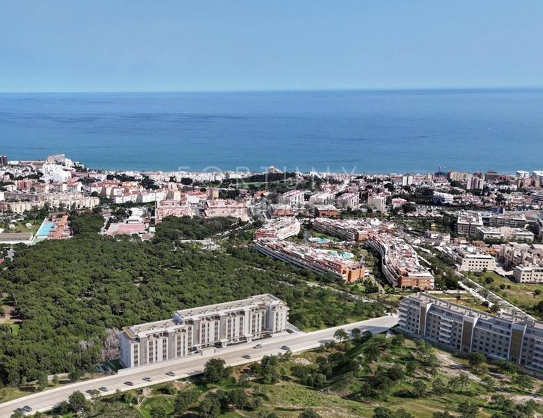 Foto b2088a9a-20c6-4bee-bc09-0834e0f0c972. Planta baixa amb calefacció aparcament piscina a Torremolinos