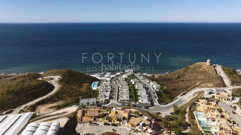 Foto 22ff363f-b21b-4399-9c7f-e7f1a5fd6178. Casa pareada en carretera de almería 15 cómoda, funcional y luminosa casa pareada con vistas al mar , torrox en Lagos