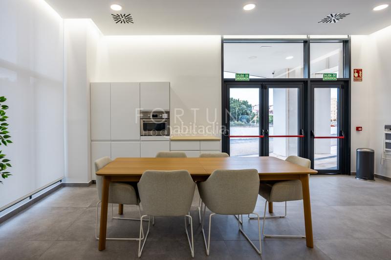 Foto 21b894ab-3898-4537-878f-5a099515490b. Piso en paseo martiricos 28 en Martiricos - La Roca - La Rosaleda Málaga