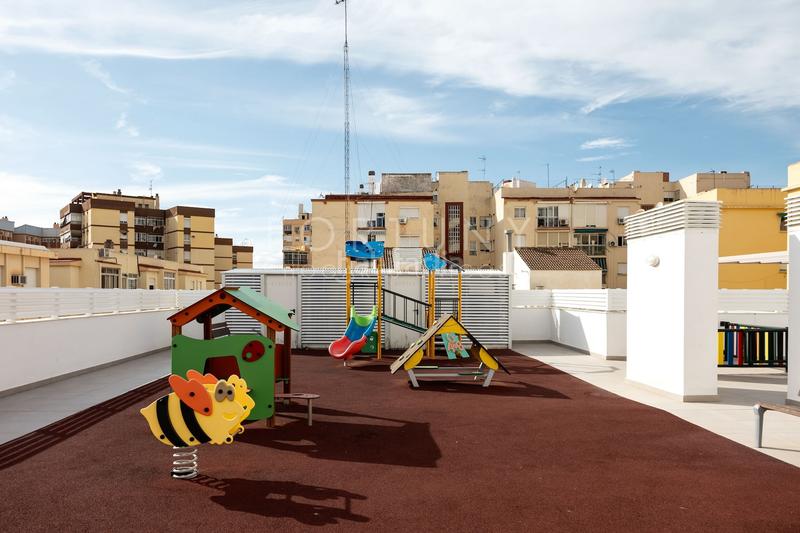 Foto 5f15dd49-6c95-4357-ada8-3039cf2ffb48. Alquiler piso en calle martínez maldonado 1 en Los Castillejos - La Trinidad Málaga