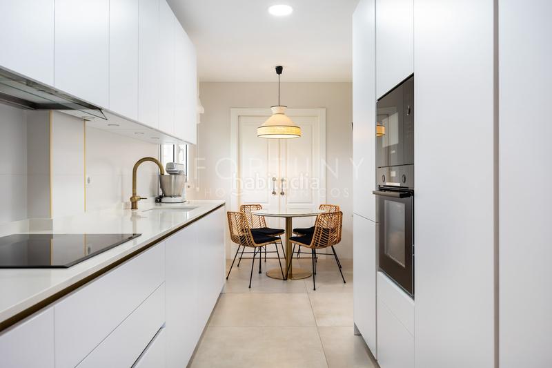 Foto 4aa07074-a795-45ad-82fd-d729c8d272b4. House with fireplace heating parking pool in El Candado Málaga