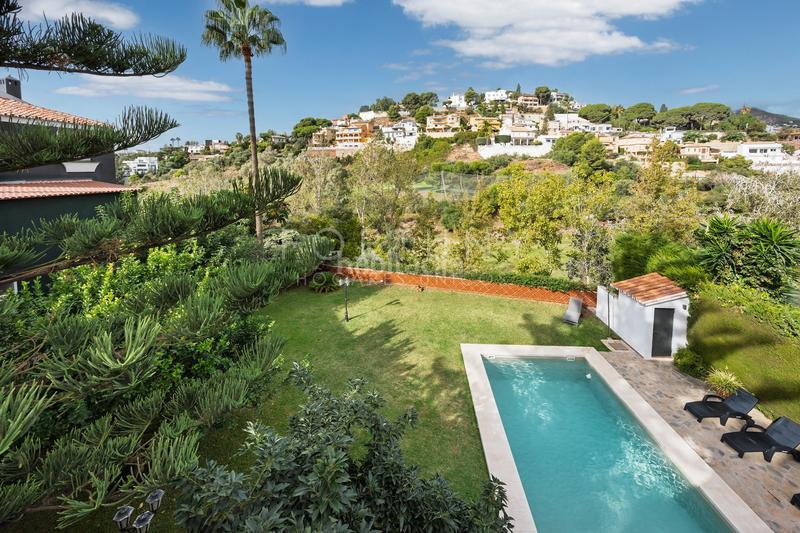 Foto bf2741f7-aa7b-4fc1-a2d6-51bf2de9a7bc. House with fireplace heating parking pool in El Candado Málaga