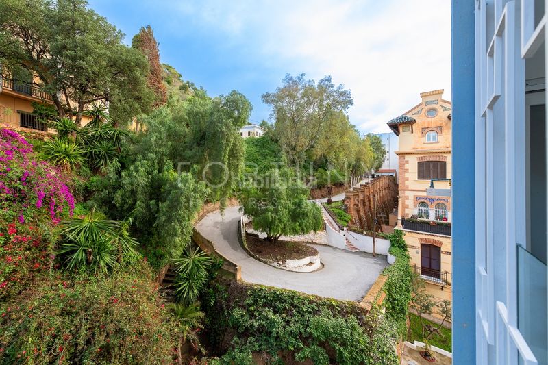 Foto ca632cb2-05a9-452a-8f6d-6acd8bcecde5. Pis a paseo reding 33 a La Malagueta - Monte Sancha Málaga