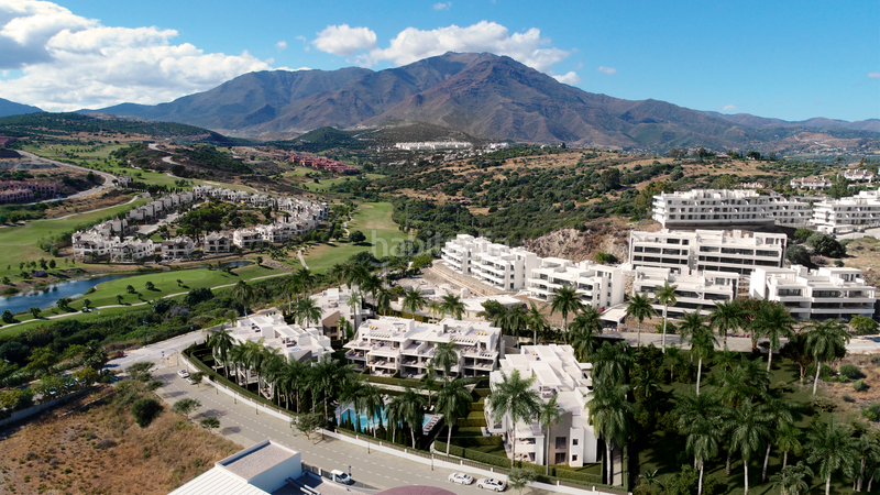 Foto c2d88c76-85fd-4cfa-95ce-2cdd25977345. Apartament amb aparcament piscina a Bahía Dorada Estepona
