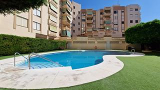 Apartament a Centro. Amplio apartamento de cuatro dormitorios en pleno centro de este