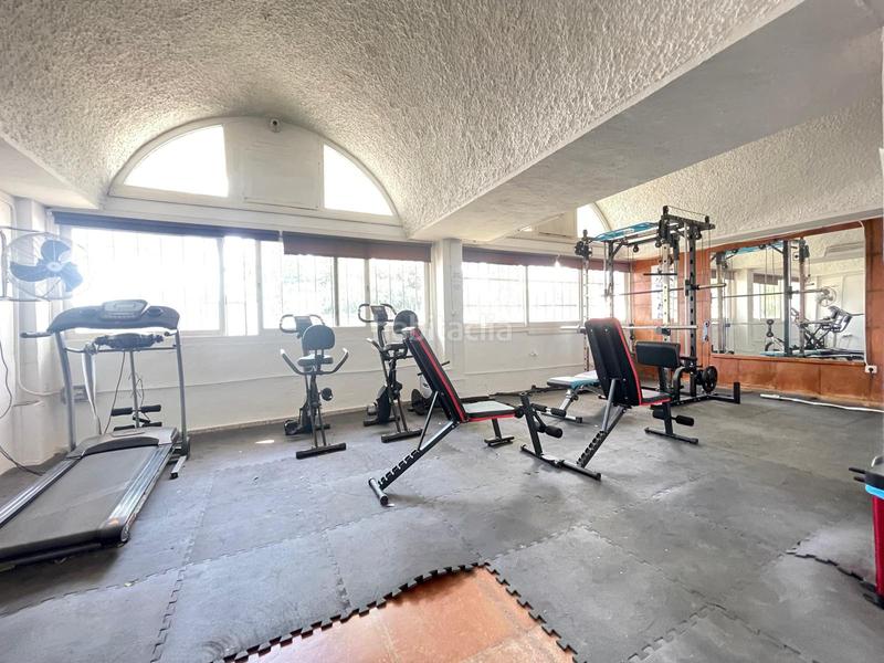 Foto ea79971e-d505-4d97-9f3e-863d5dd4abb5. Apartament amb aparcament piscina a Bahía Dorada Estepona