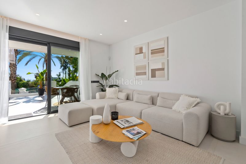 Foto 50b34c43-f087-46f8-b5fe-fcb1d74983d4. Planta baja 40 viviendas de lujo con vistas al mar y a la montaña, con piscina privada y parking privado, cerca de puerto banús en Estepona