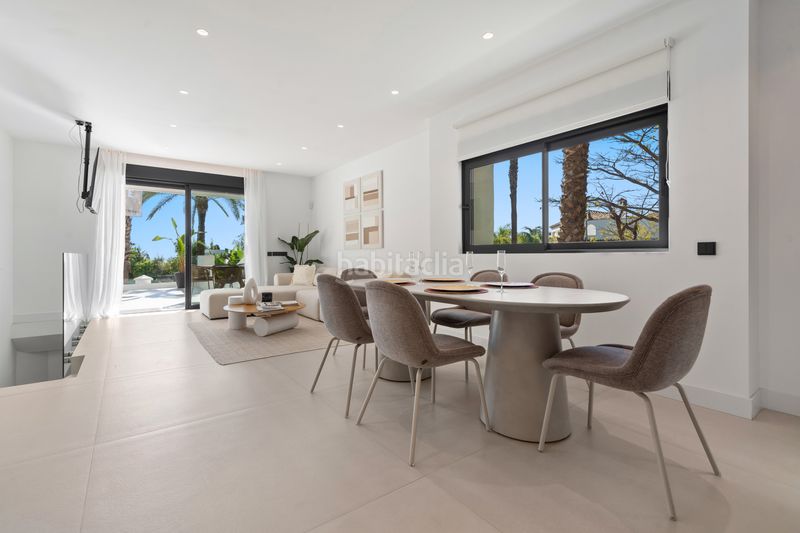 Foto 97bebca9-8f0f-44eb-8139-c5411cca706b. Planta baja 40 viviendas de lujo con vistas al mar y a la montaña, con piscina privada y parking privado, cerca de puerto banús en Estepona