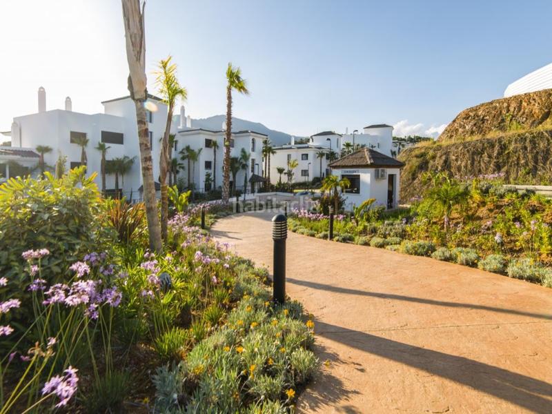 Foto 17f0df93-280c-4698-9c9d-c346b1aa2974. Appartement avec parking piscine dans altos de Estepona Estepona