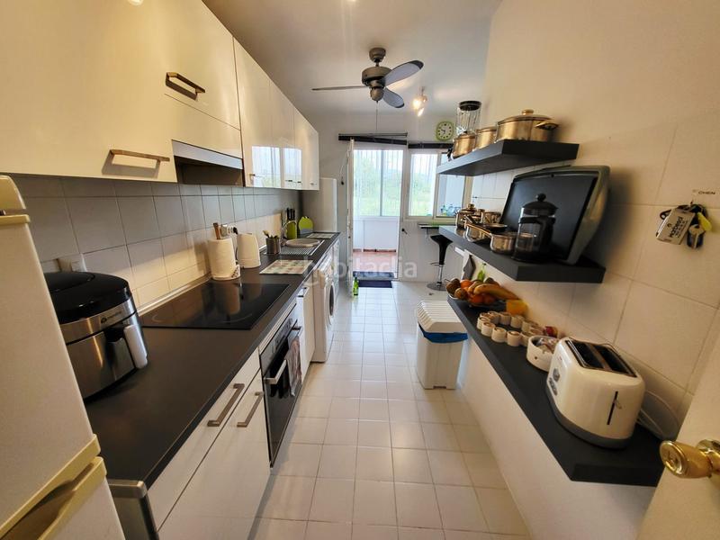 Foto e8f5915d-bfe6-4716-95c1-b8ded1b1782e. Planta baja fantástico apartamento golf en Estepona golf Estepona