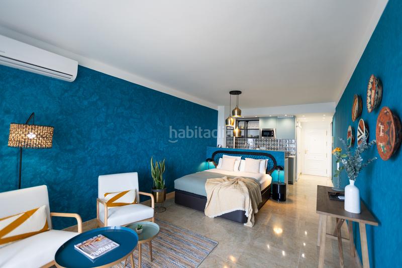 Foto b6822291-54da-4c8a-bb0e-6cebed6a2d9a. Estudio impresionante estudio en marina bay, frontal al mar, en primera línea de playa junto a la playa del cristo. en Estepona