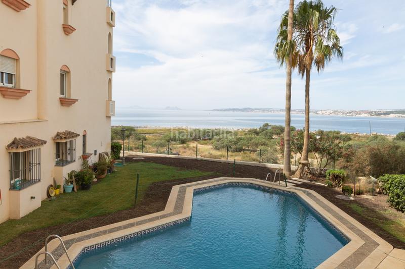 Foto c7a5c517-ce35-44a4-b714-e964531d0dec. Estudio impresionante estudio en marina bay, frontal al mar, en primera línea de playa junto a la playa del cristo. en Estepona