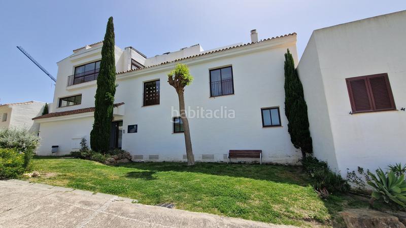 Foto 2d48d1f8-abda-4d46-8e93-15e3ff3b6fe4. Ático increíble ático de 2 dormitorios con increíbles vistas al mar en doña julia, residencial mirabella en Casares