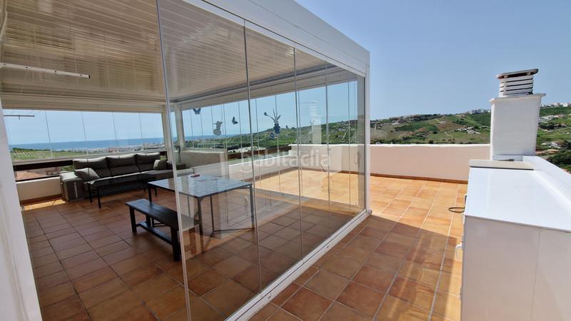 Foto 7d209f33-9a0c-4b69-8539-a2aecfb9bcfd. Ático increíble ático de 2 dormitorios con increíbles vistas al mar en doña julia, residencial mirabella en Casares