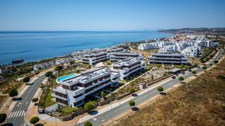 Planta baixa a Bahía de Casares. Impresionante apartamento con vistas espectaculares al mar en el