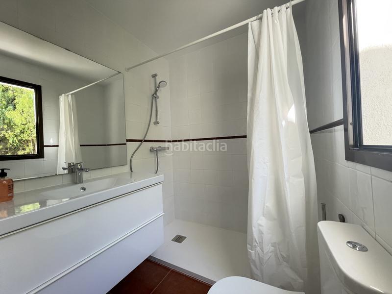 Foto 15e7ba18-06db-48b0-ac4f-590d017fb4d9. Casa adosada adosado de 3 dormitorios playa con vistas y excelente ubicación en Casares