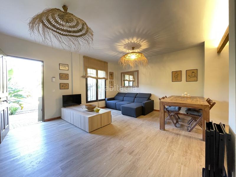 Foto 4728d46c-3fa1-46dd-8573-7b33aca6bdfc. Casa adosada adosado de 3 dormitorios playa con vistas y excelente ubicación en Casares